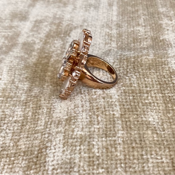 Kate Spade Flower Ring with Clear Stones Ring | Size 7 | Gold Tone - Picture 6 of 8